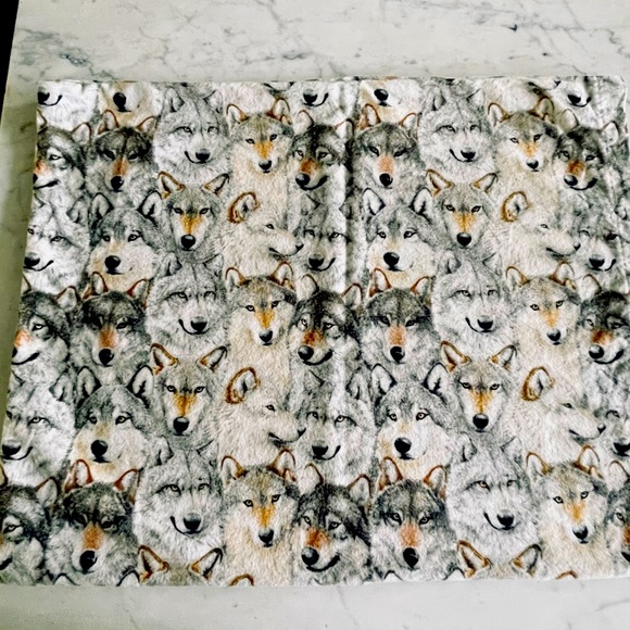 Vintage flannel wolves pillowcase - Picture 1 of 1